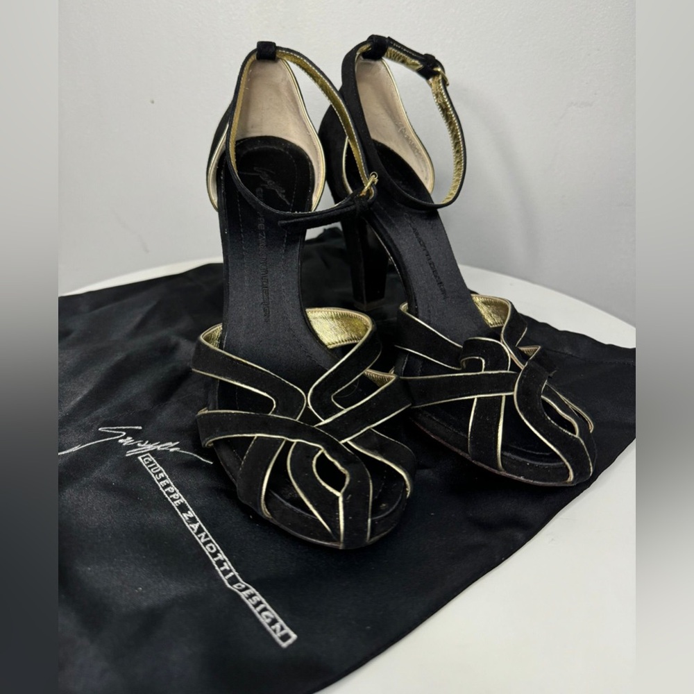 Giuseppe Zanotti Black & Gold Strappy Heels – Size 40 ✨